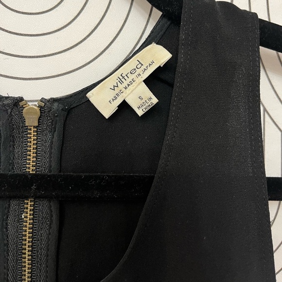 Aritzia Wilfred Black Tunic style top size small - Picture 2 of 5